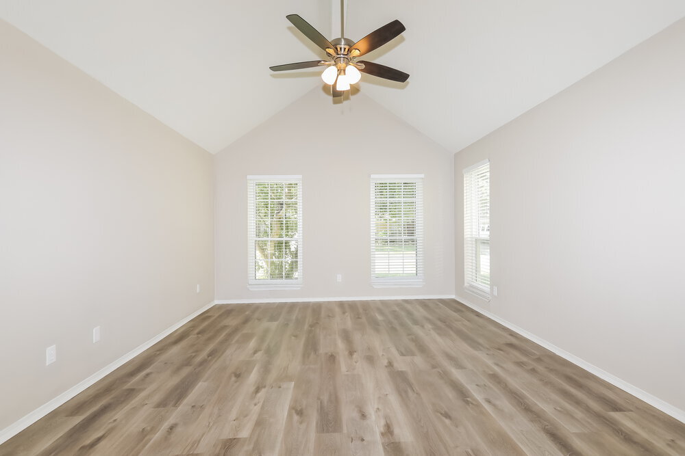 Building Photo - 17003 Spruce Run Dr