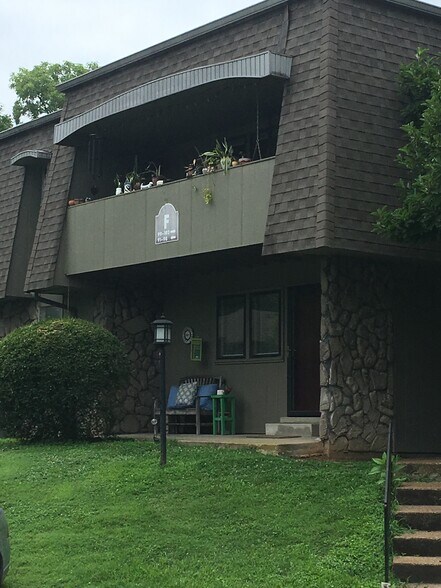 Ground Floor Unit - 2929 Selena Dr
