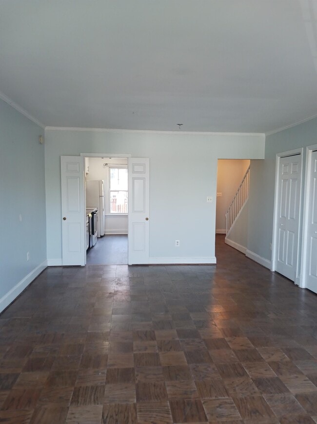 Building Photo - 1670 Beekman Pl NW