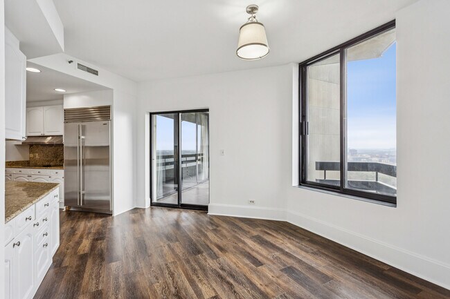 Building Photo - 2660 Peachtree Rd NW