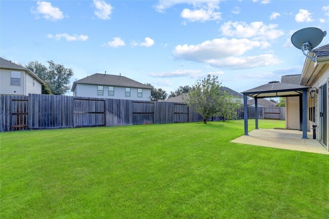 Building Photo - 5503 Gatesprings Ln