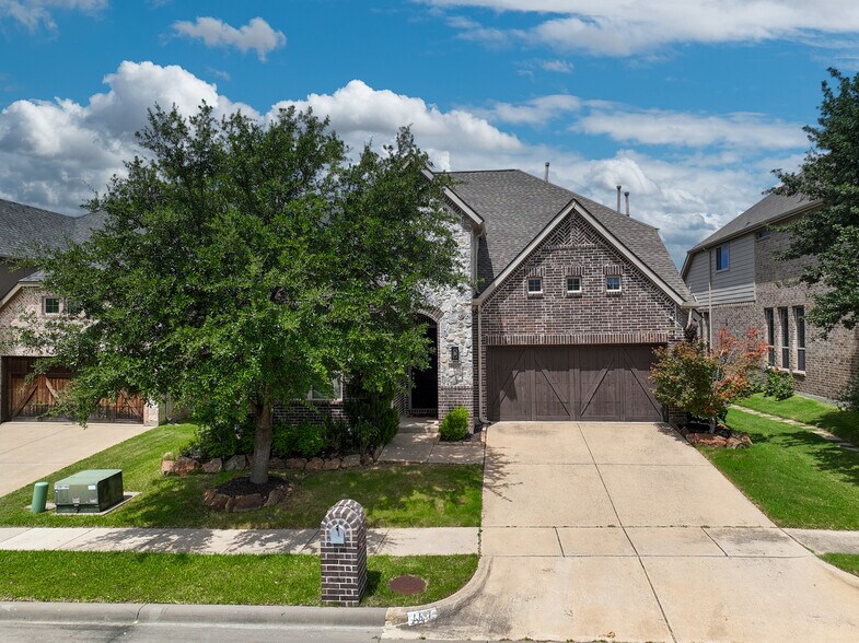 Building Photo - 4637 Seabiscuit St