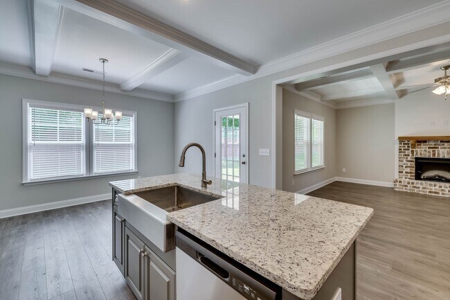 Building Photo - Beautifully maintained 4 / 2.5 home in Joh...