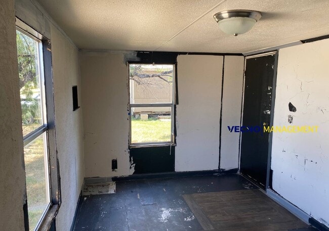 Building Photo - 16055 TX-16
