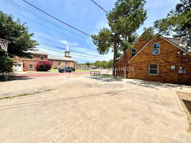 Building Photo - 1602 Avenue X Ave