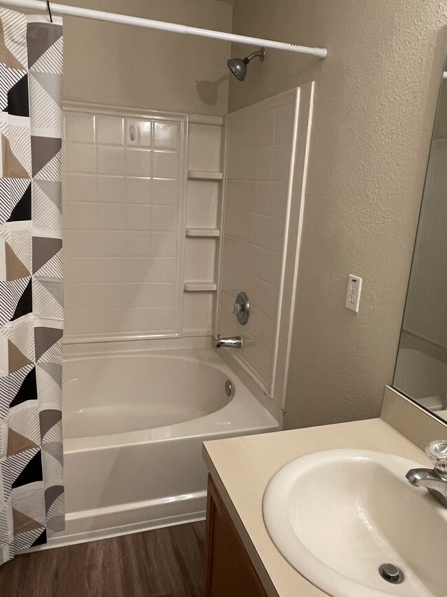 Building Photo - 311 Willowbay Ridge St