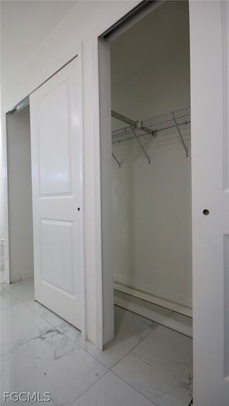 Building Photo - 3433 Jeffcott St