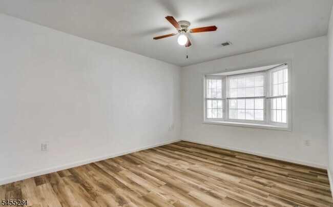 Building Photo - 217 Edpas Rd