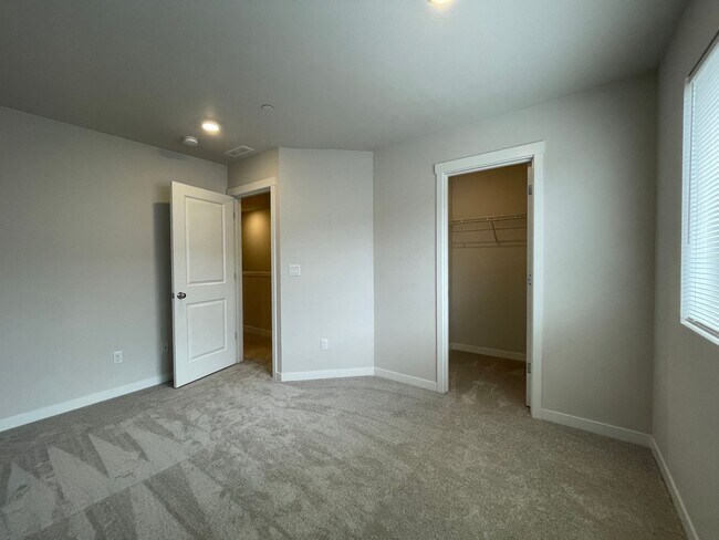 Building Photo - Brand New 2024 Build in the Bethany Crossing Neighborhood ~ 3Bd/3Ba - Washer/Dryer and Single Car...