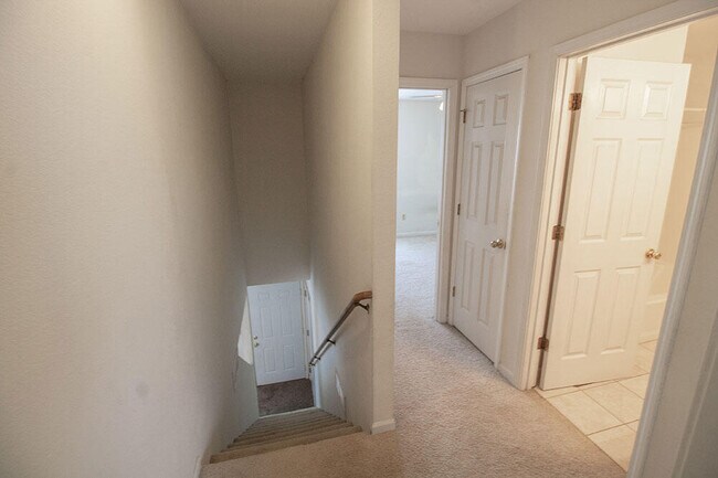 Building Photo - 1415 N Frideriki Dr