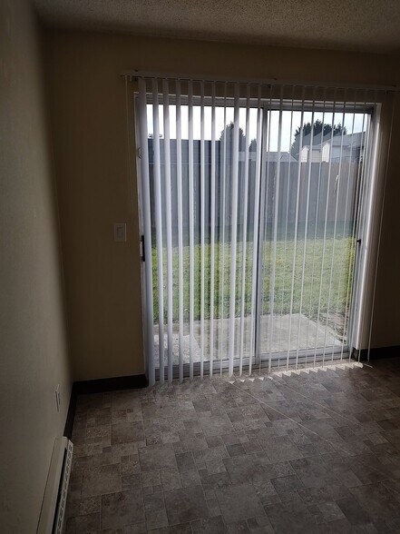 Building Photo - 5908 Parker Rd E