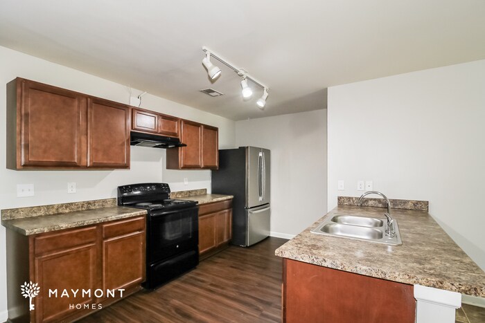 Building Photo - 1535 Hydrangea Ln
