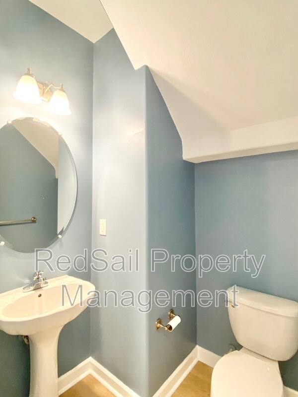 Building Photo - 9 Rockingham Dr