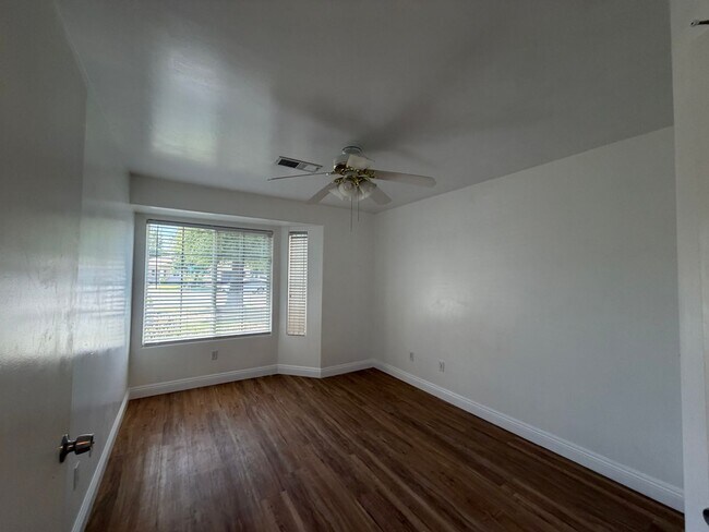 Building Photo - 5800 Potenza Ln
