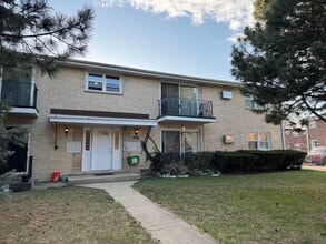 Building Photo - 7914 S 83rd Ct