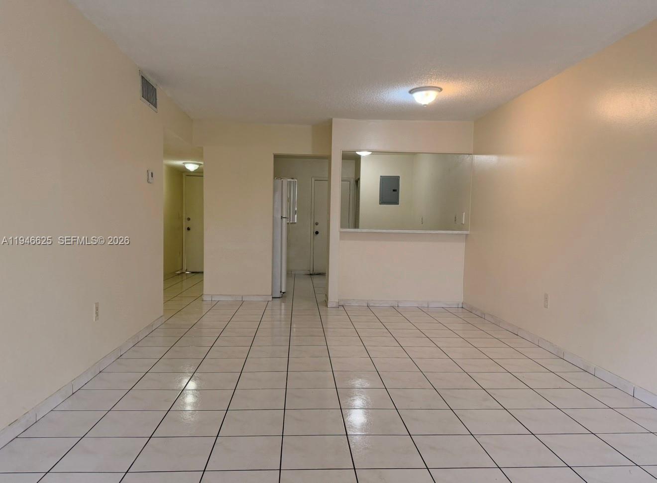 Building Photo - 1900 W 54th St