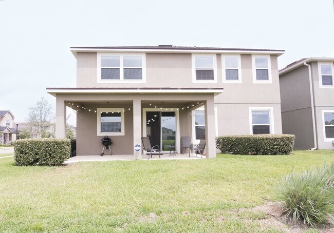 Building Photo - BEAUTIFUL LAKE VIEW AND CORNER LOT HOME WI...