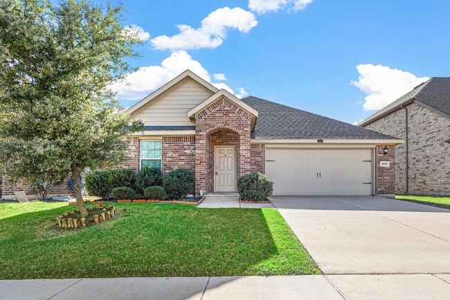 Primary Photo - Move in Ready - Forney