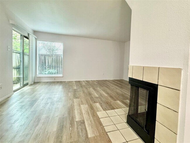 Building Photo - 8036 Sands Point Dr