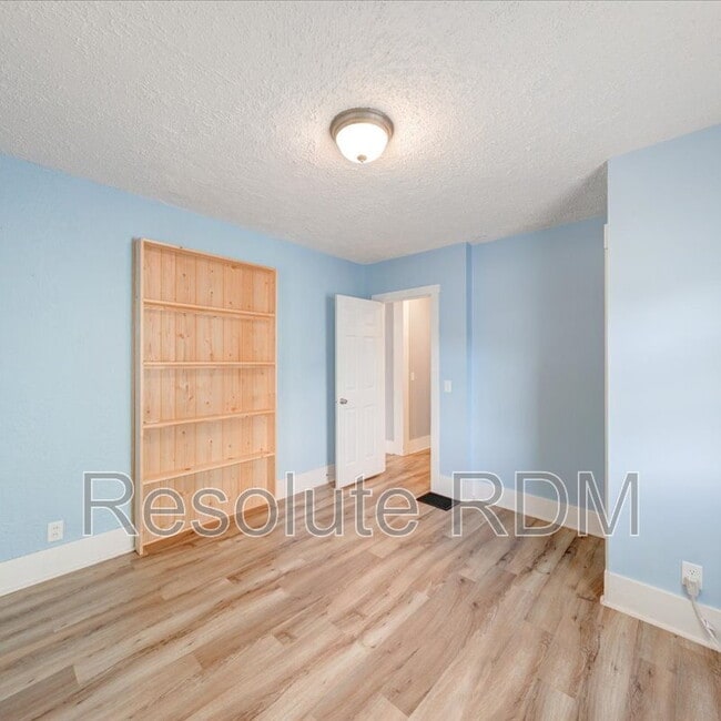Building Photo - 1308 E Taylor St