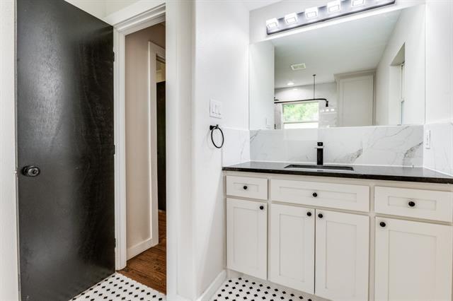 Building Photo - 4704 Bransford Rd