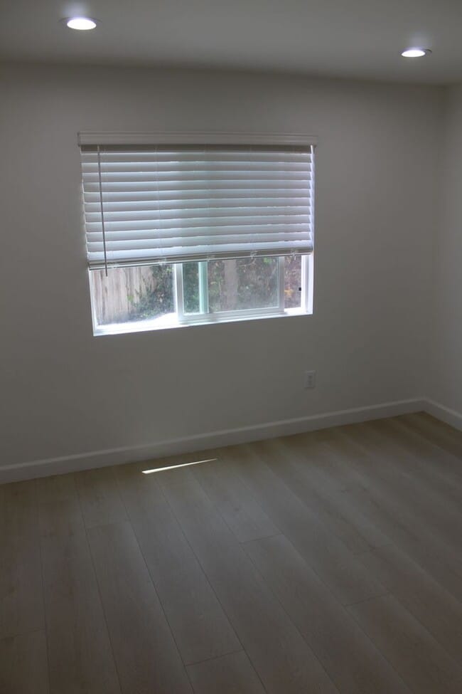 Building Photo - Brand New Construction, Never Lived In, 2bd 2ba in Fullerton