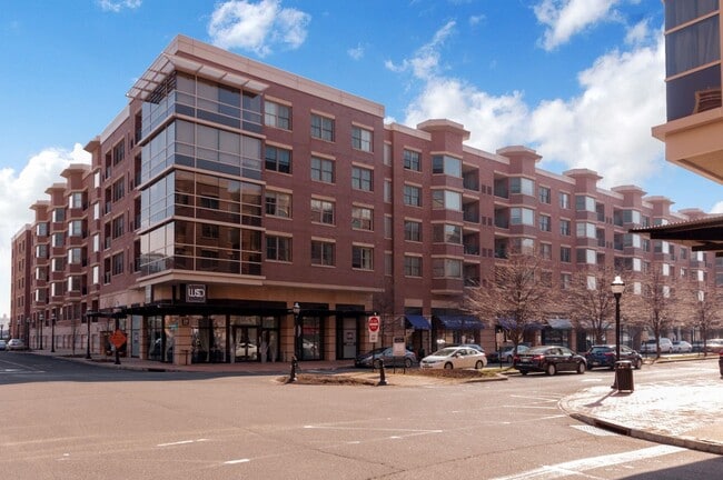 Building Photo - 20 Ave at Port Imperial