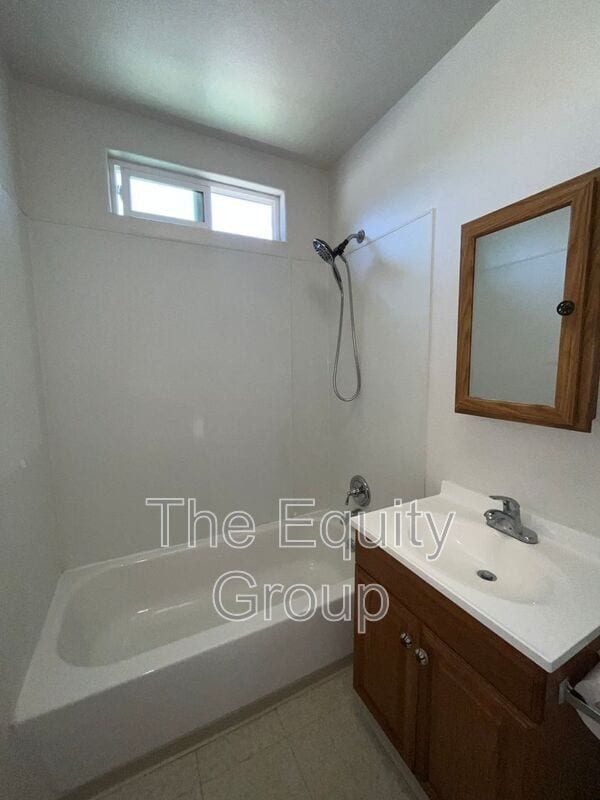 Building Photo - 326 S Crespi Ave