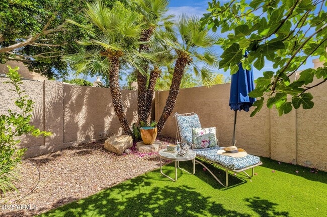 Building Photo - 10591 E Saddlehorn Dr