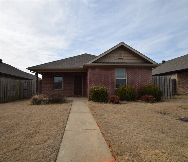 Building Photo - 710 SW Willowpoint Rd