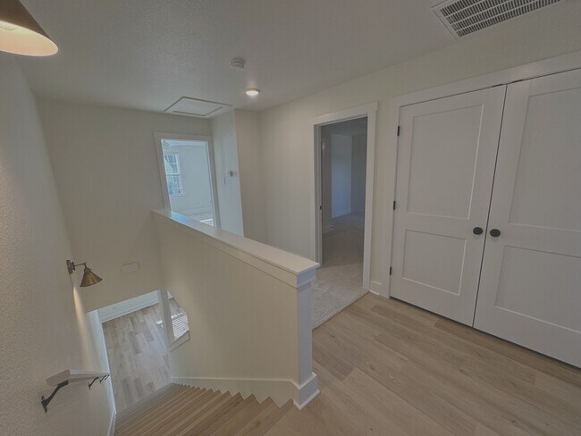 Building Photo - 5811 S 31st St