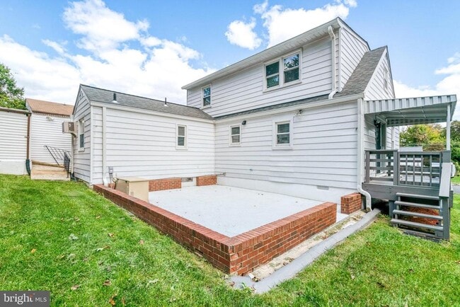 Building Photo - 3120 Chepstow Ln