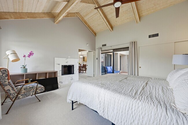 Building Photo - 436 Sunningdale Dr