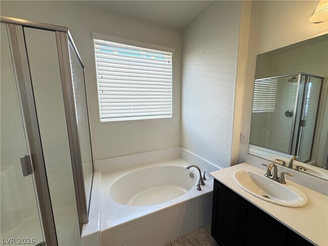 Building Photo - 6208 Yankee Spring St