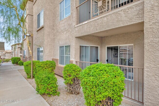 Building Photo - 13700 N Fountain Hills Blvd