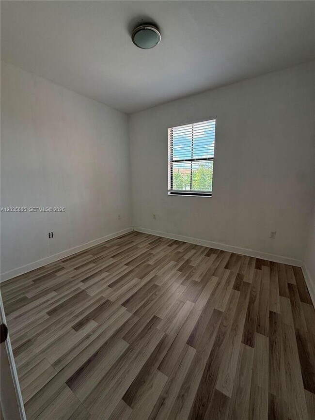 Building Photo - 3467 W 89th Terrace