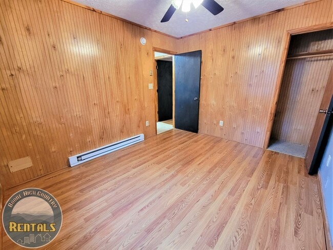 Building Photo - 387 Sugarloaf Rd