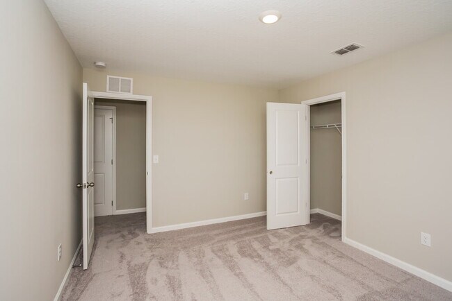 Building Photo - 2088 Harris Hawk Ave