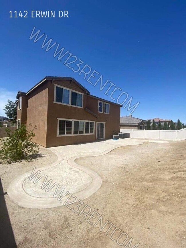 Building Photo - 1142 Erwin Dr