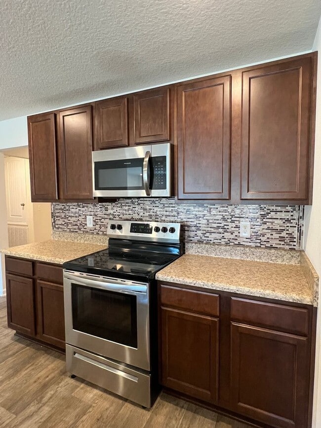 Building Photo - 4080 Roosevelt Way