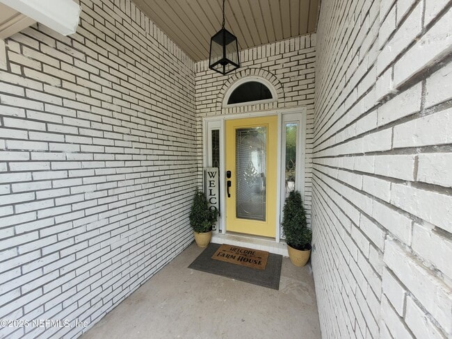 Building Photo - 906 County Rd 217