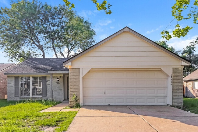 Building Photo - 19514 Glenway Falls Dr