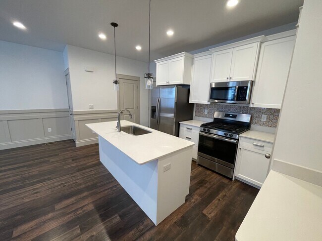 Building Photo - Beautiful 3 Bedroom In North Salt Lake