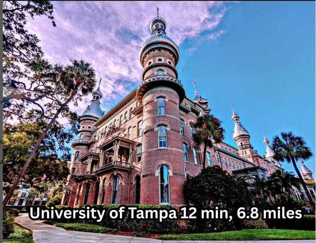 Building Photo - 109 W Hollywood St