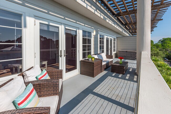 Building Photo - 43 Cassine Way