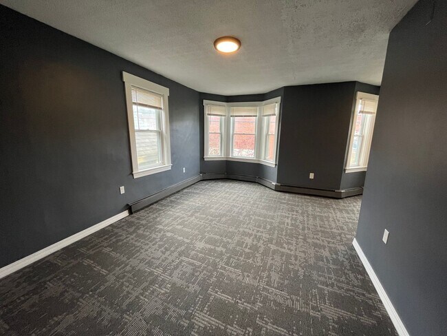 Primary Photo - 202 Union St