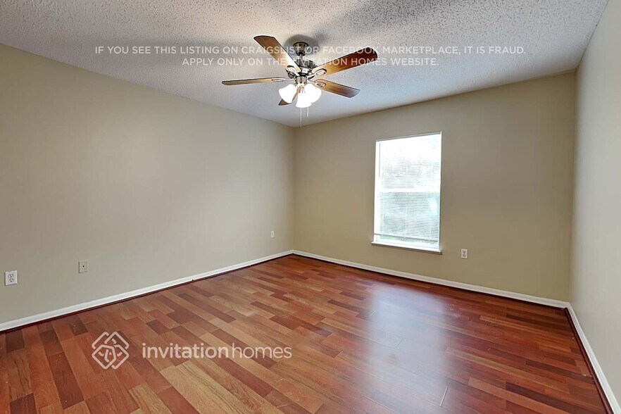 Building Photo - 1701 Alhambra Crest Dr