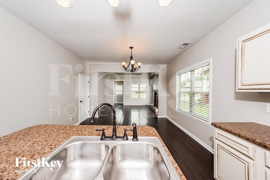 Building Photo - 345 Deer Creek Way