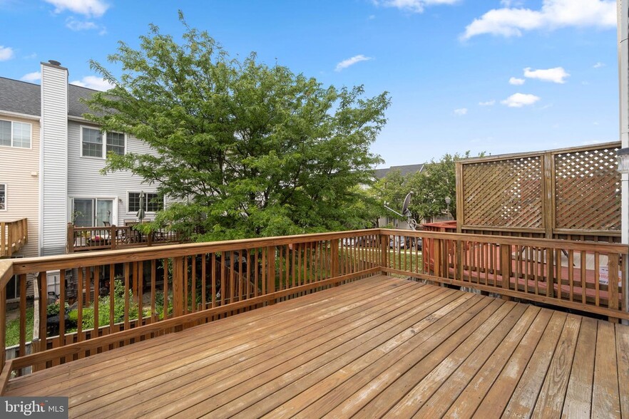Deck - 2478 Wheat Meadow Cir