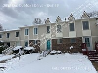 Building Photo - Lovely 2-BDR 2.5-BTH Condo on the Golf Cou...